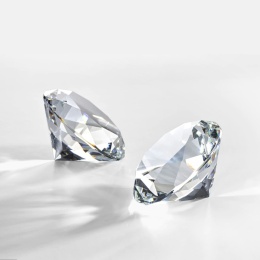 Moissanit Excellent 2ct 8mm VVS1 D Moissanite certyfikat GRA